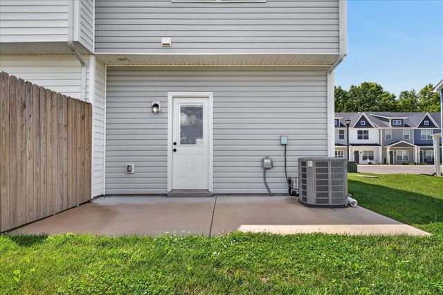 319 Front Ridge Circle, Clarksville, TN 37040