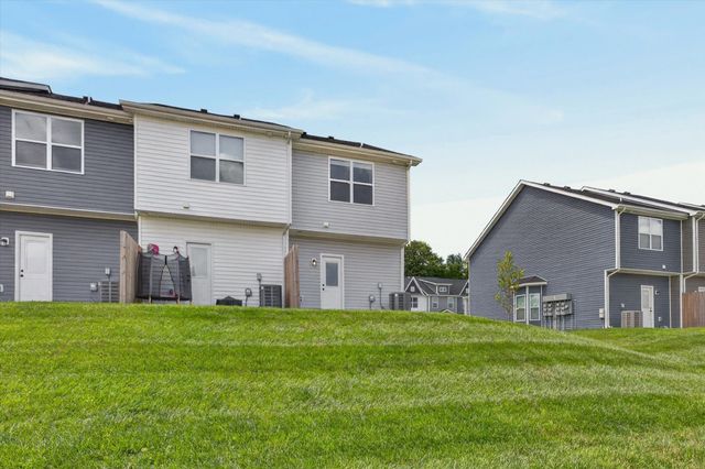 319 Front Ridge Circle, Clarksville, TN 37040