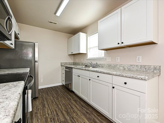 2822 Seymour Drive, Charlotte, NC 28208