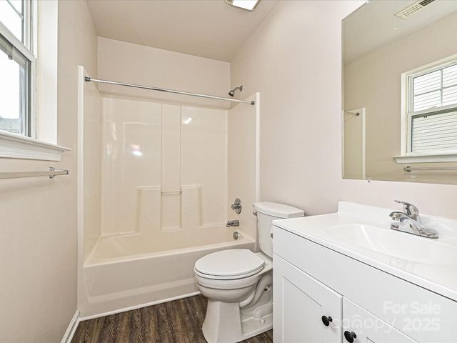 2822 Seymour Drive, Charlotte, NC 28208