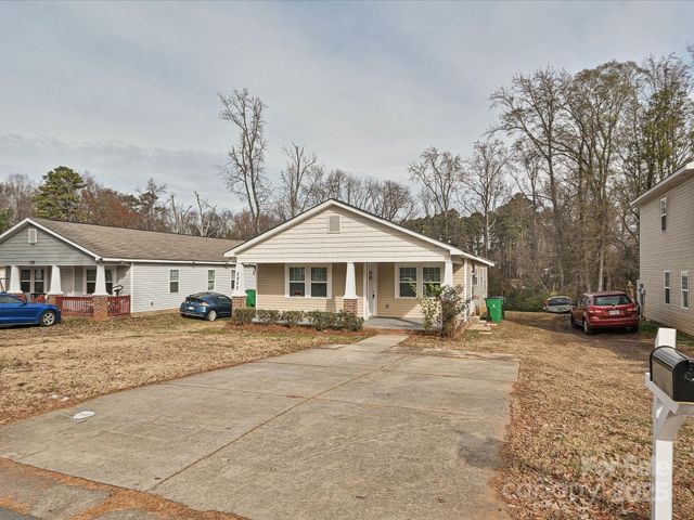 2822 Seymour Drive, Charlotte, NC 28208