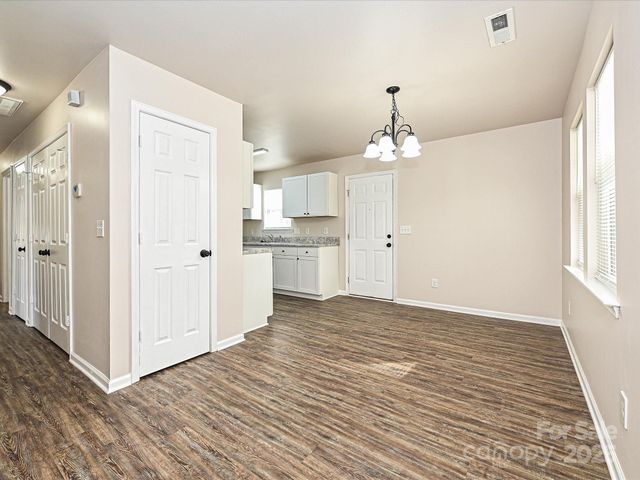 2822 Seymour Drive, Charlotte, NC 28208