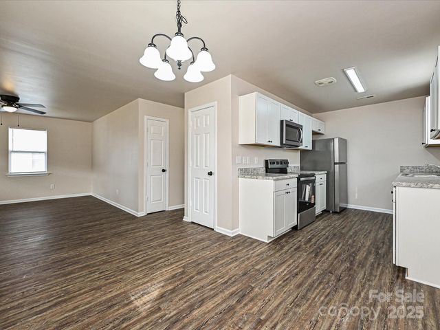 2822 Seymour Drive, Charlotte, NC 28208