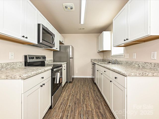 2822 Seymour Drive, Charlotte, NC 28208