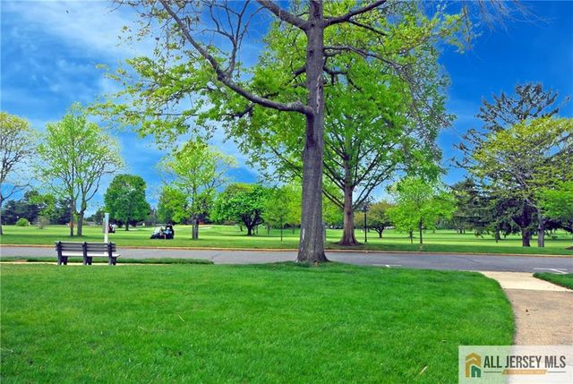 97 Glenwood Lane B, Monroe, NJ 08831