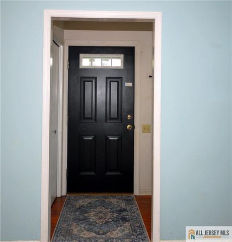 97 Glenwood Lane B, Monroe, NJ 08831