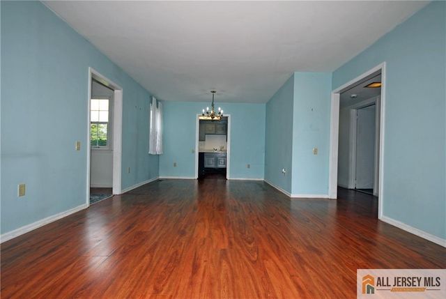 97 Glenwood Lane B, Monroe, NJ 08831