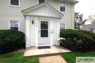 97 Glenwood Lane B, Monroe, NJ 08831