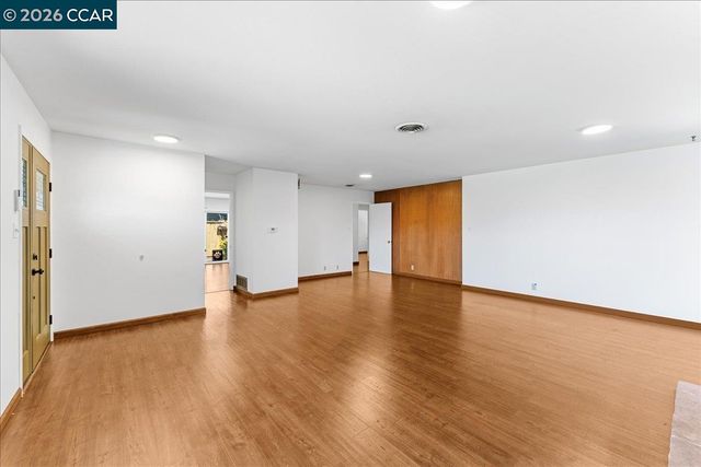 1566 Mann Dr, Pinole, CA 94564