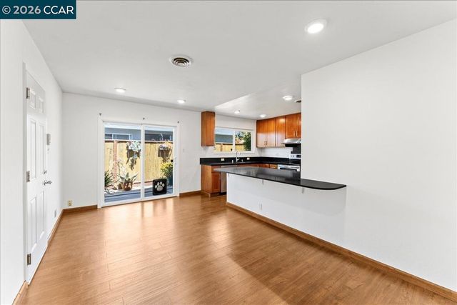 1566 Mann Dr, Pinole, CA 94564