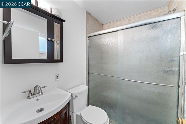 1566 Mann Dr, Pinole, CA 94564