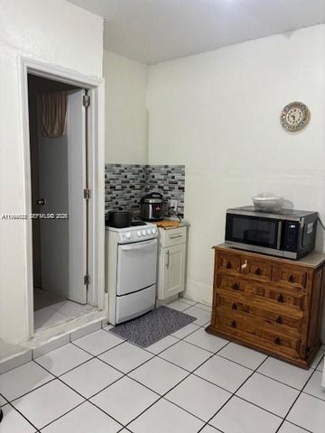 5852 SW 147th Pl, Miami, FL 33193