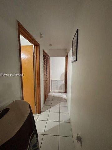 5852 SW 147th Pl, Miami, FL 33193