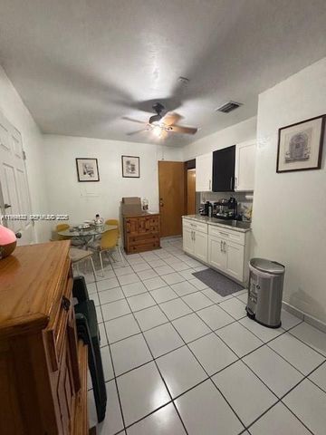 5852 SW 147th Pl, Miami, FL 33193