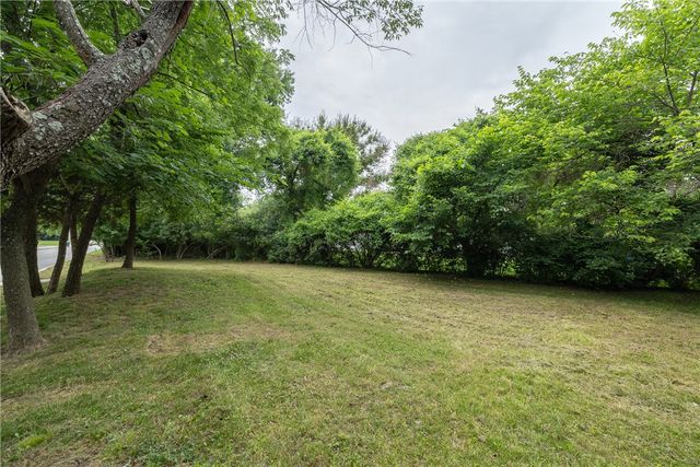 1236 W Mount Comfort Road, Fayetteville, AR 72703