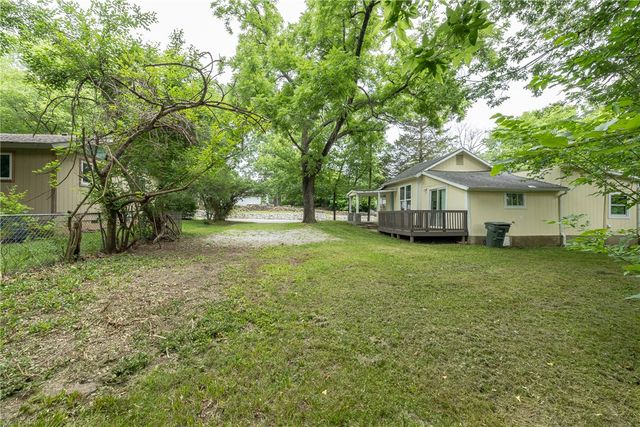 1236 W Mount Comfort Road, Fayetteville, AR 72703
