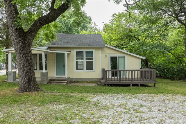 1236 W Mount Comfort Road, Fayetteville, AR 72703