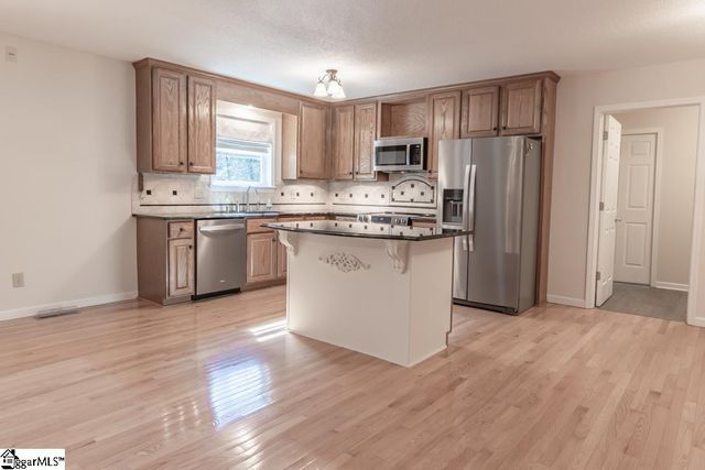 351 Peninsula Drive, Anderson, SC 29626