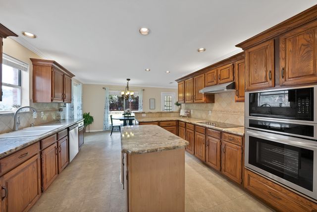 1410 Swallow Circle, Lewisville, TX 75077