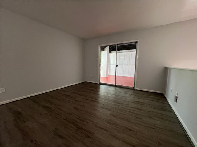 2744 Briarhurst Drive 49, Houston, TX 77057