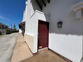 2744 Briarhurst Drive 49, Houston, TX 77057