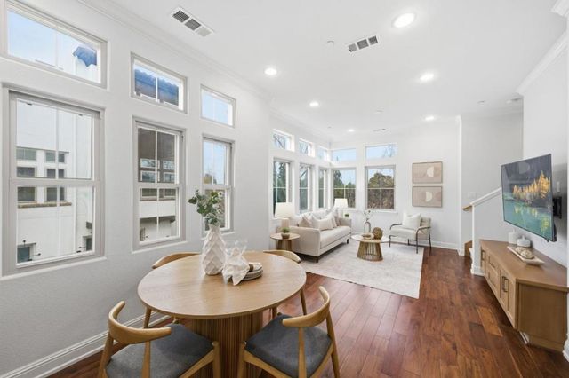 125 Fairchild Drive, Mountain View, CA 94043