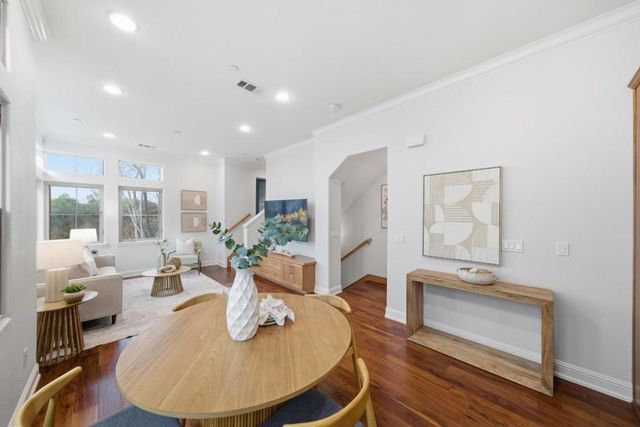 125 Fairchild Drive, Mountain View, CA 94043