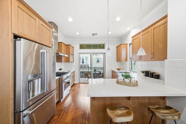 125 Fairchild Drive, Mountain View, CA 94043