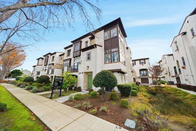 125 Fairchild Drive, Mountain View, CA 94043