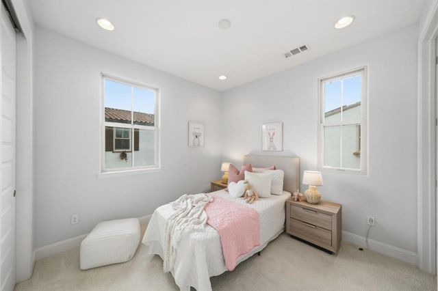 125 Fairchild Drive, Mountain View, CA 94043