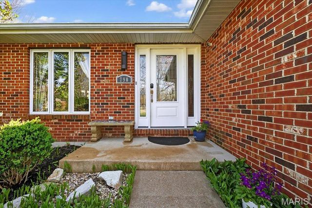 790 Villa Gran Way, Fenton, MO 63026