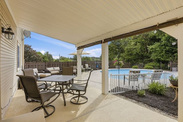 2 Alan Road, Hudson, MA 01749