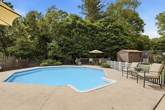 2 Alan Road, Hudson, MA 01749