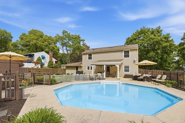 2 Alan Road, Hudson, MA 01749