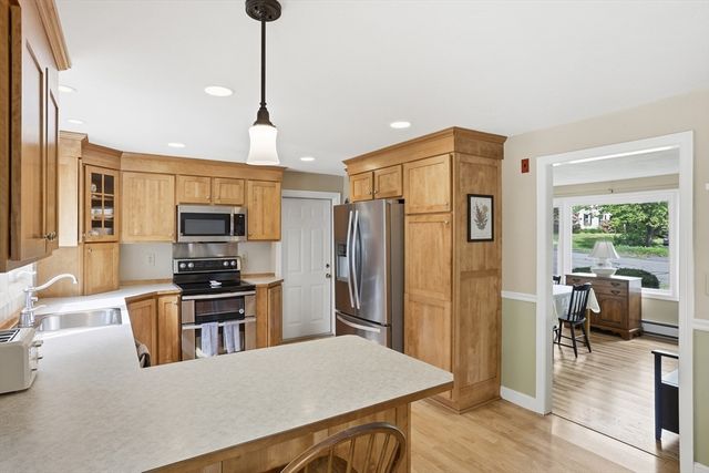 2 Alan Road, Hudson, MA 01749
