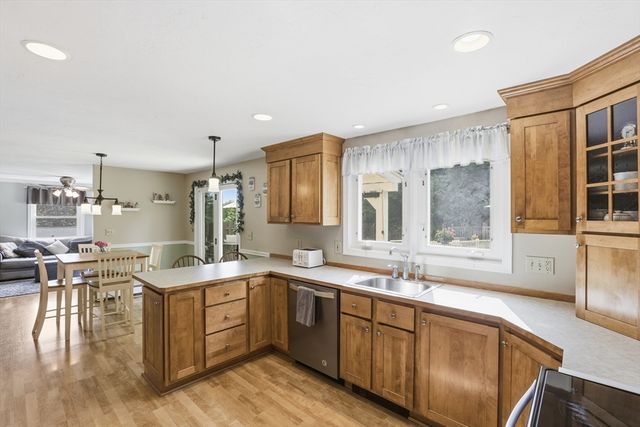 2 Alan Road, Hudson, MA 01749