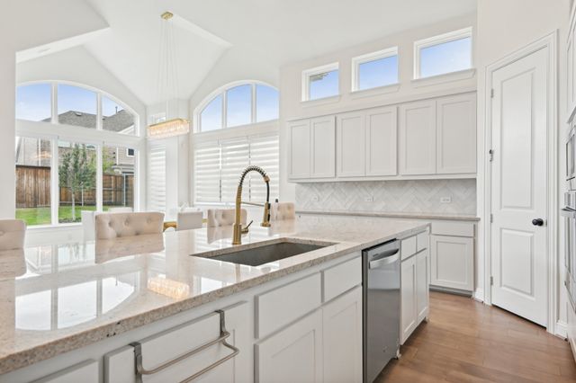 925 Oglethorpe Lane, Savannah, TX 76227
