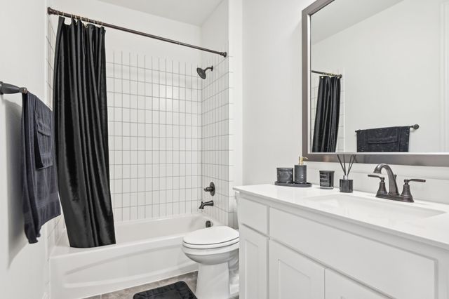 925 Oglethorpe Lane, Savannah, TX 76227