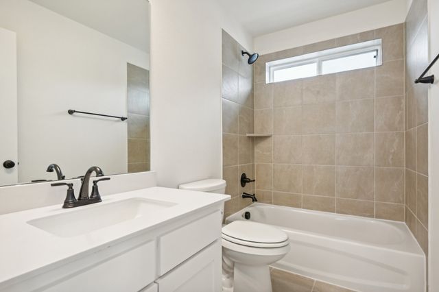 925 Oglethorpe Lane, Savannah, TX 76227