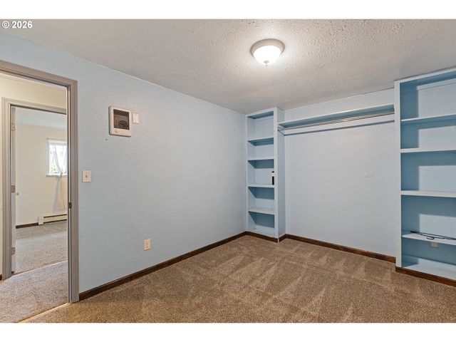 416 GLEN Ave, Sutherlin, OR 97479