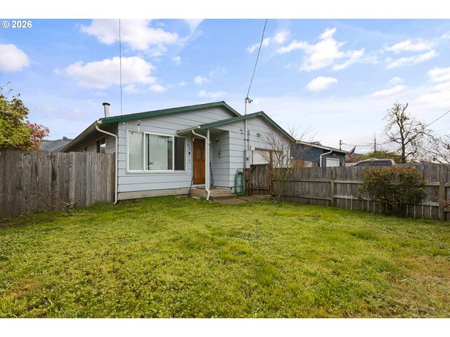 416 GLEN Ave, Sutherlin, OR 97479