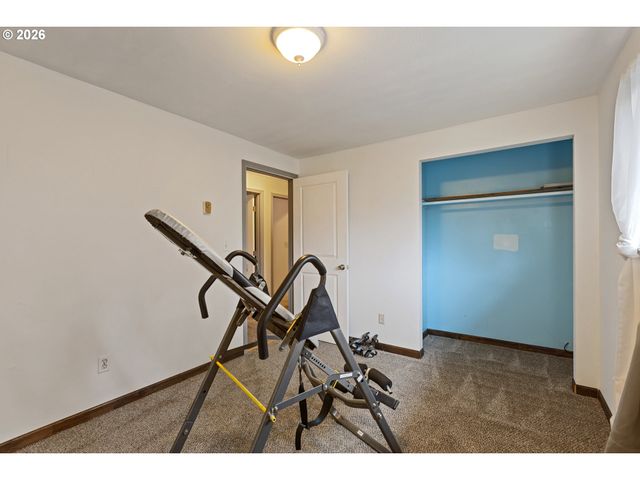 416 GLEN Ave, Sutherlin, OR 97479