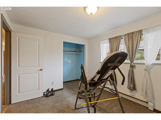 416 GLEN Ave, Sutherlin, OR 97479