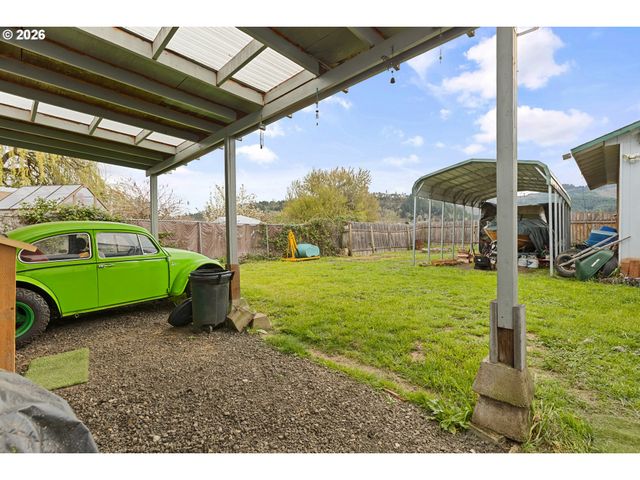 416 GLEN Ave, Sutherlin, OR 97479