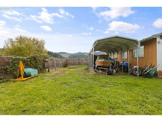 416 GLEN Ave, Sutherlin, OR 97479