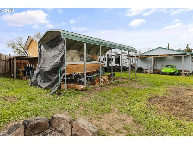 416 GLEN Ave, Sutherlin, OR 97479