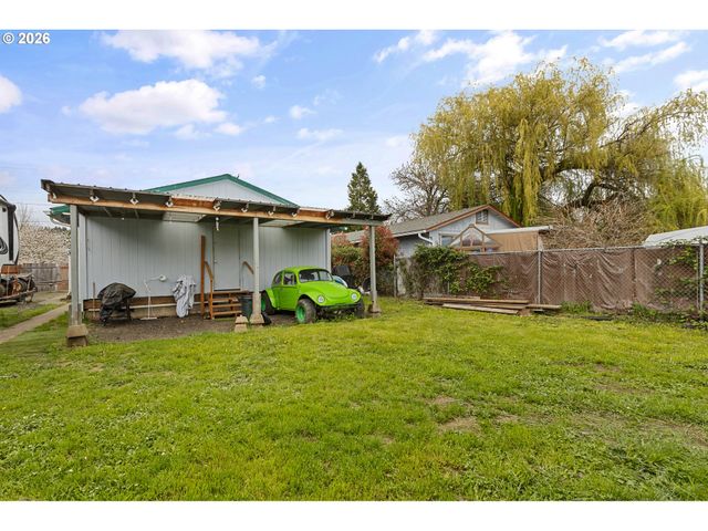 416 GLEN Ave, Sutherlin, OR 97479