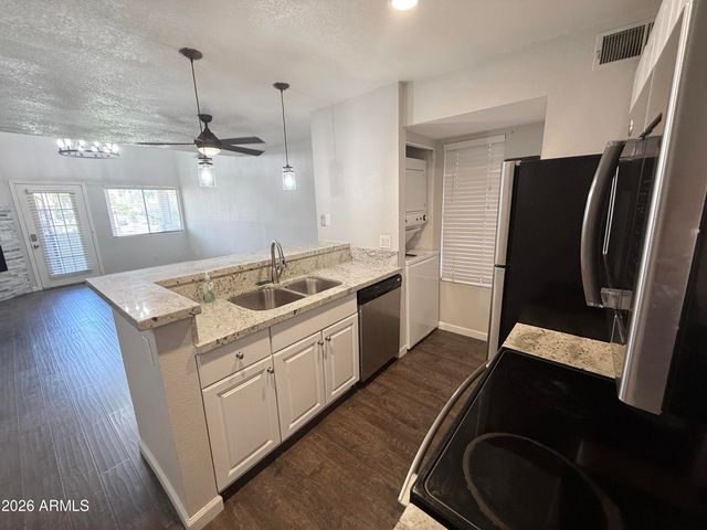19820 N 13TH Avenue 206, Phoenix, AZ 85027
