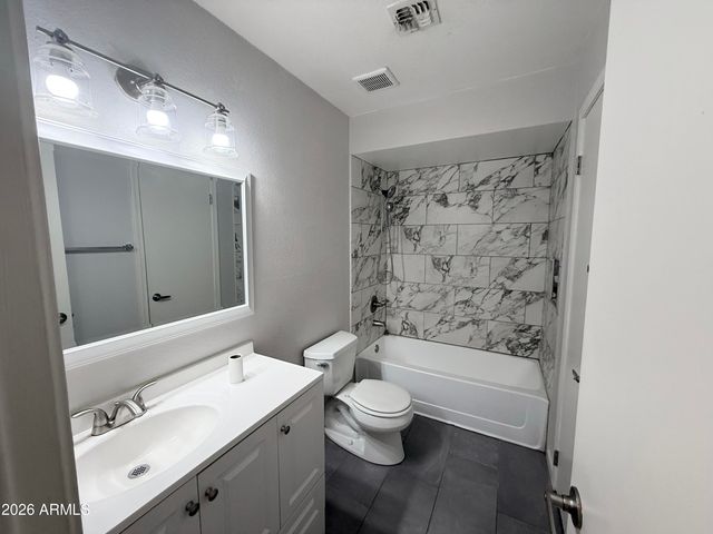 19820 N 13TH Avenue 206, Phoenix, AZ 85027