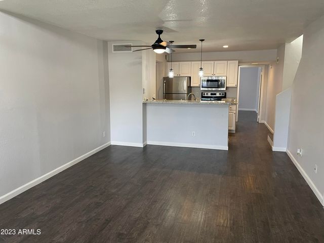 19820 N 13TH Avenue 206, Phoenix, AZ 85027